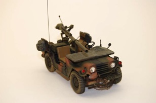 1-35 Tamiya M151A2 with Verlinden 106mm Recoiless Rifle0003.JPG